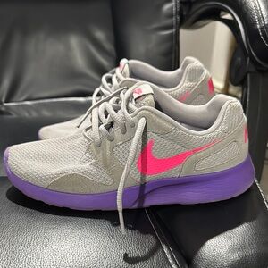 Nike Women's Gray and Pink Running Shoes
